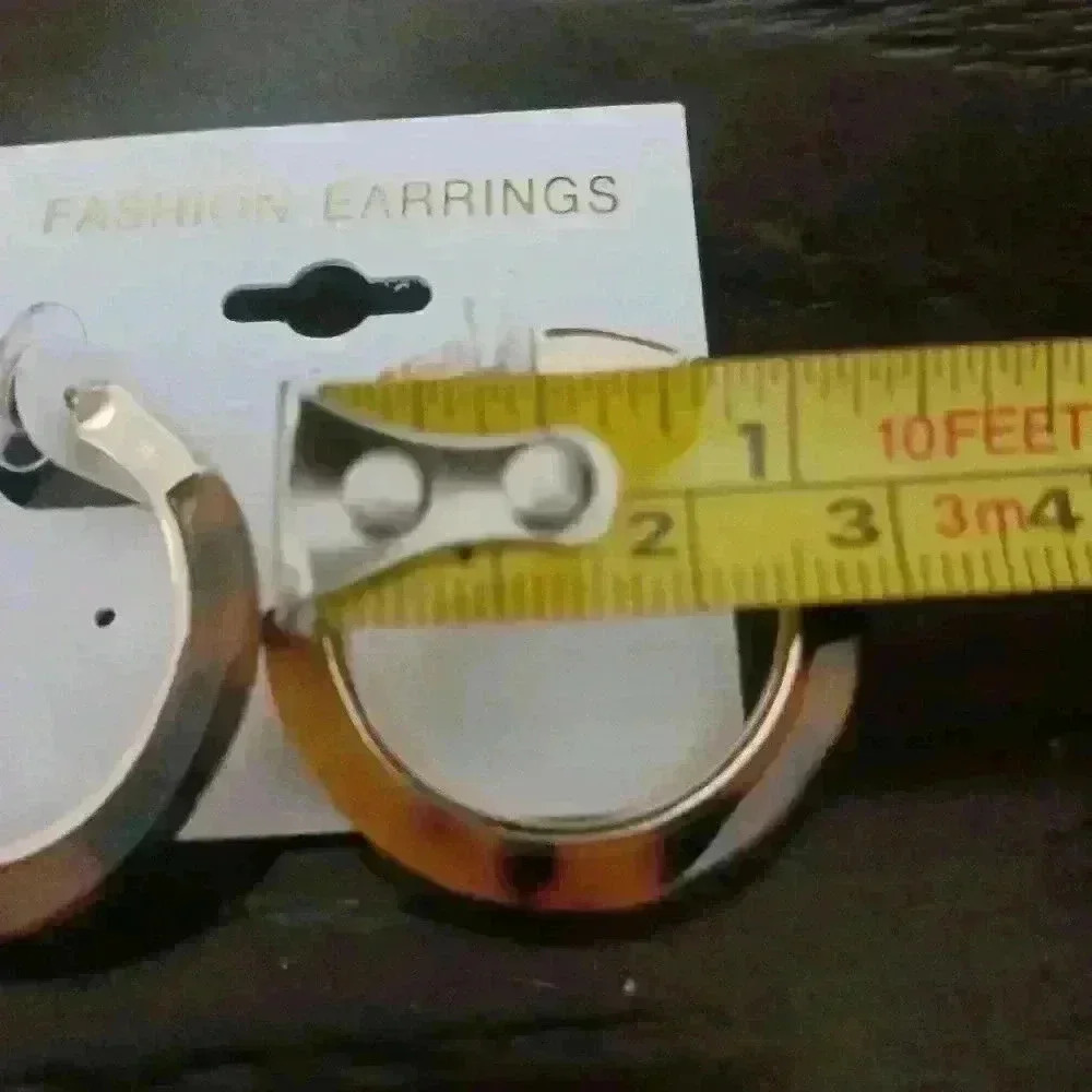 Gold and brown hoop earrings - Picture 2 of 2